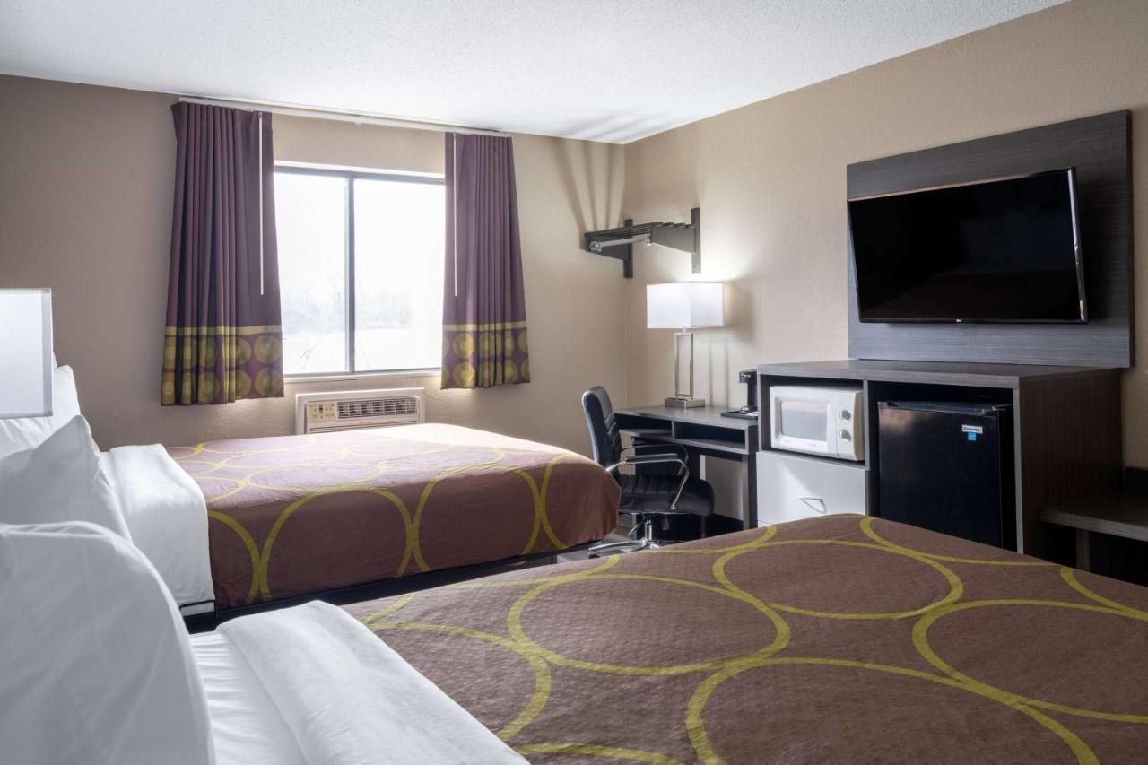 Super 8 By Wyndham Merrillville