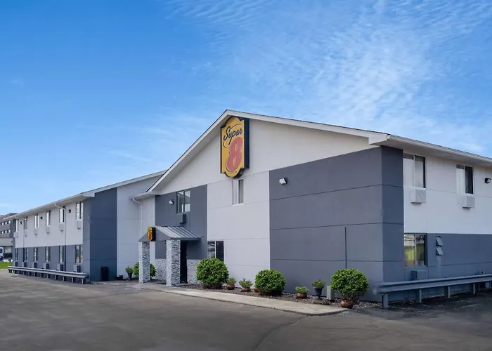 Super 8 By Wyndham Merrillville